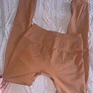 ALPHALETE LEGGINGS (ORIGINAL)